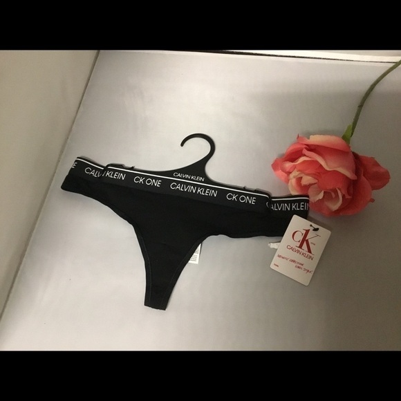 CALVIN KLEIN SIGNATURE ICONIC STYLE THONG - Picture 4 of 5